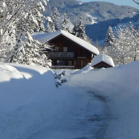 Haus Am Weissenbach アパート *